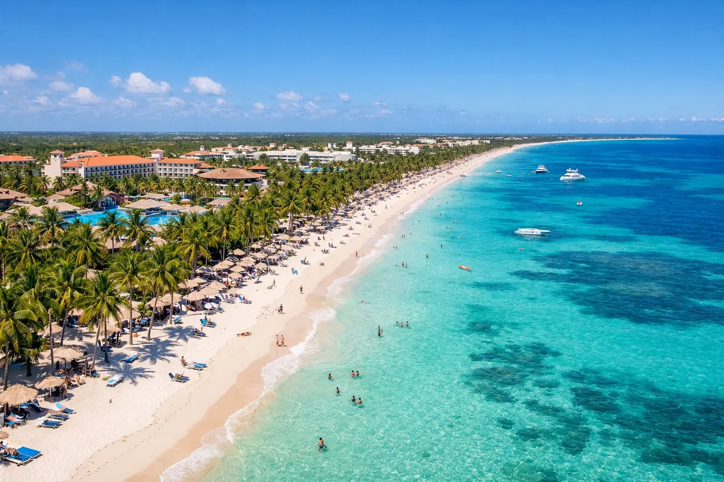 Pauschalreise Dominikanische Republik – Punta Cana Traumstrand mit Palmen und türkisem Karibikwasser